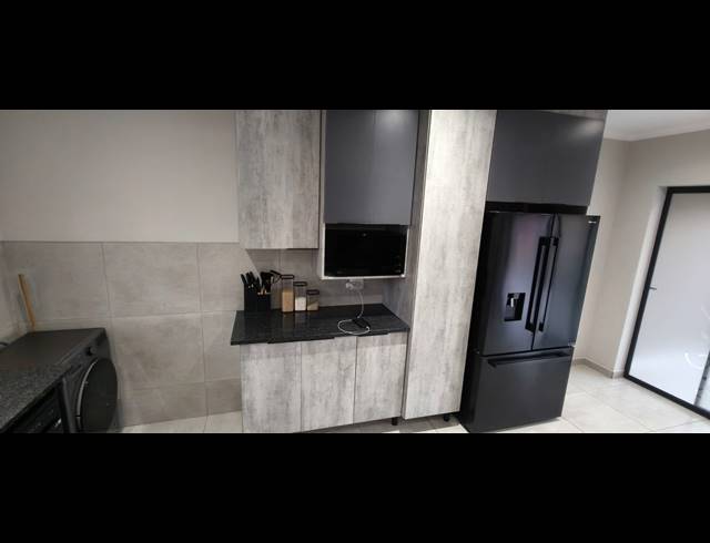 3 BEDROOM APARTMENT FOR SALE IN WATERKLOOF EAST